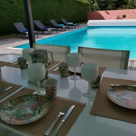 Grande Maison De Touraine Avec Piscine Chauffee